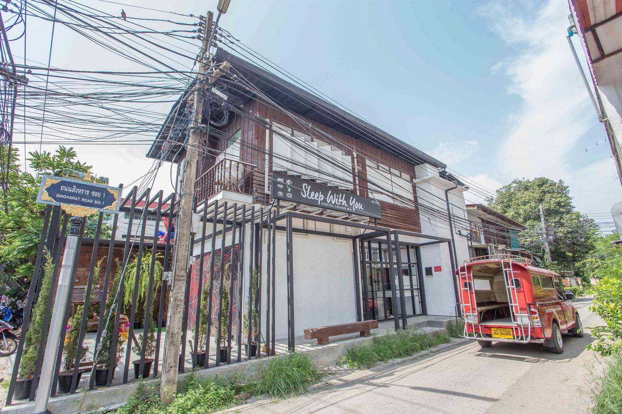 Sleep With You - Hatch Co-Living And Co-Working Space Chiang Mai Extérieur photo