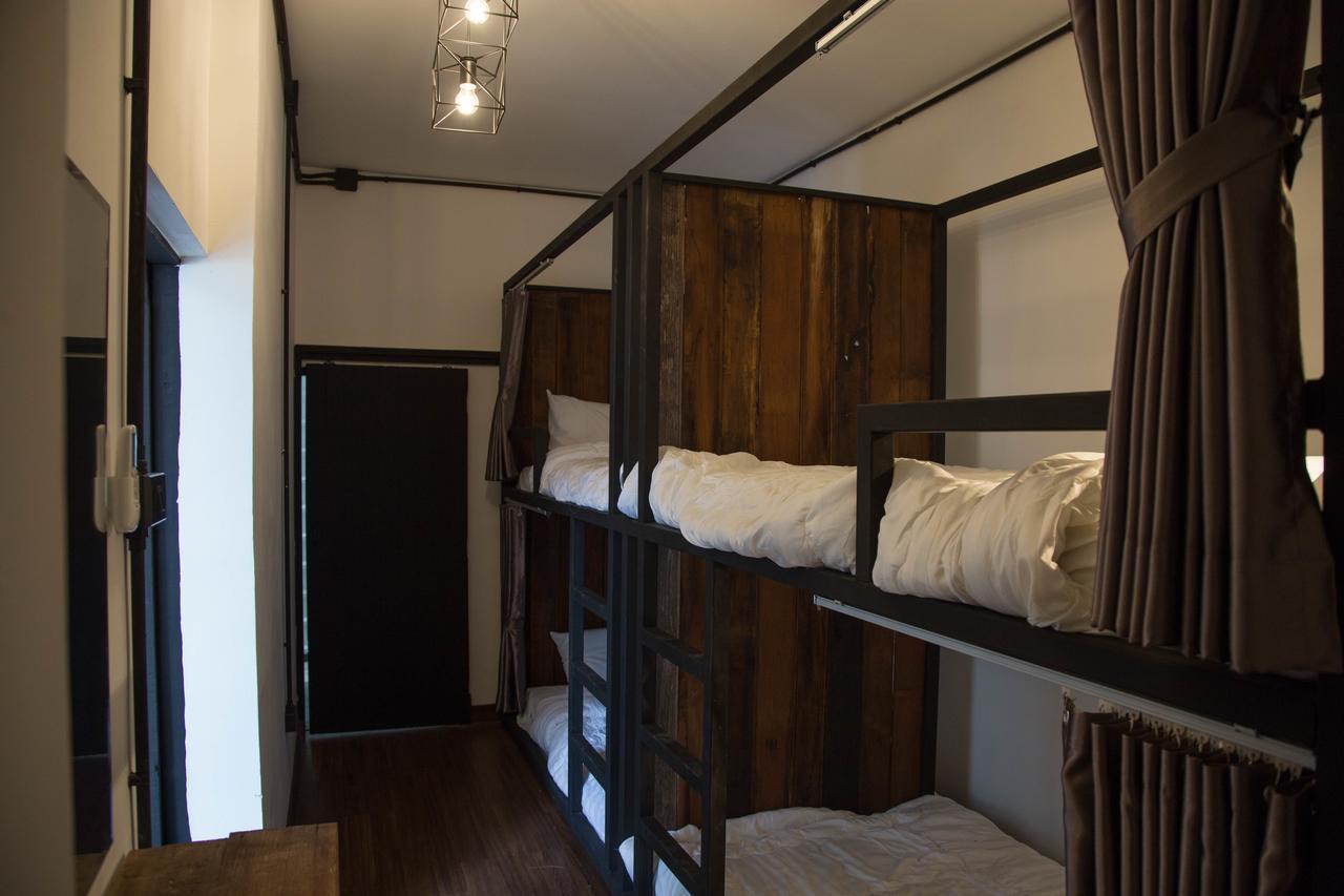 Sleep With You - Hatch Co-Living And Co-Working Space Chiang Mai Extérieur photo