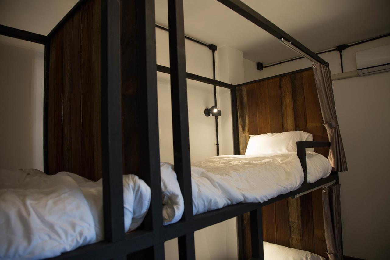 Sleep With You - Hatch Co-Living And Co-Working Space Chiang Mai Extérieur photo