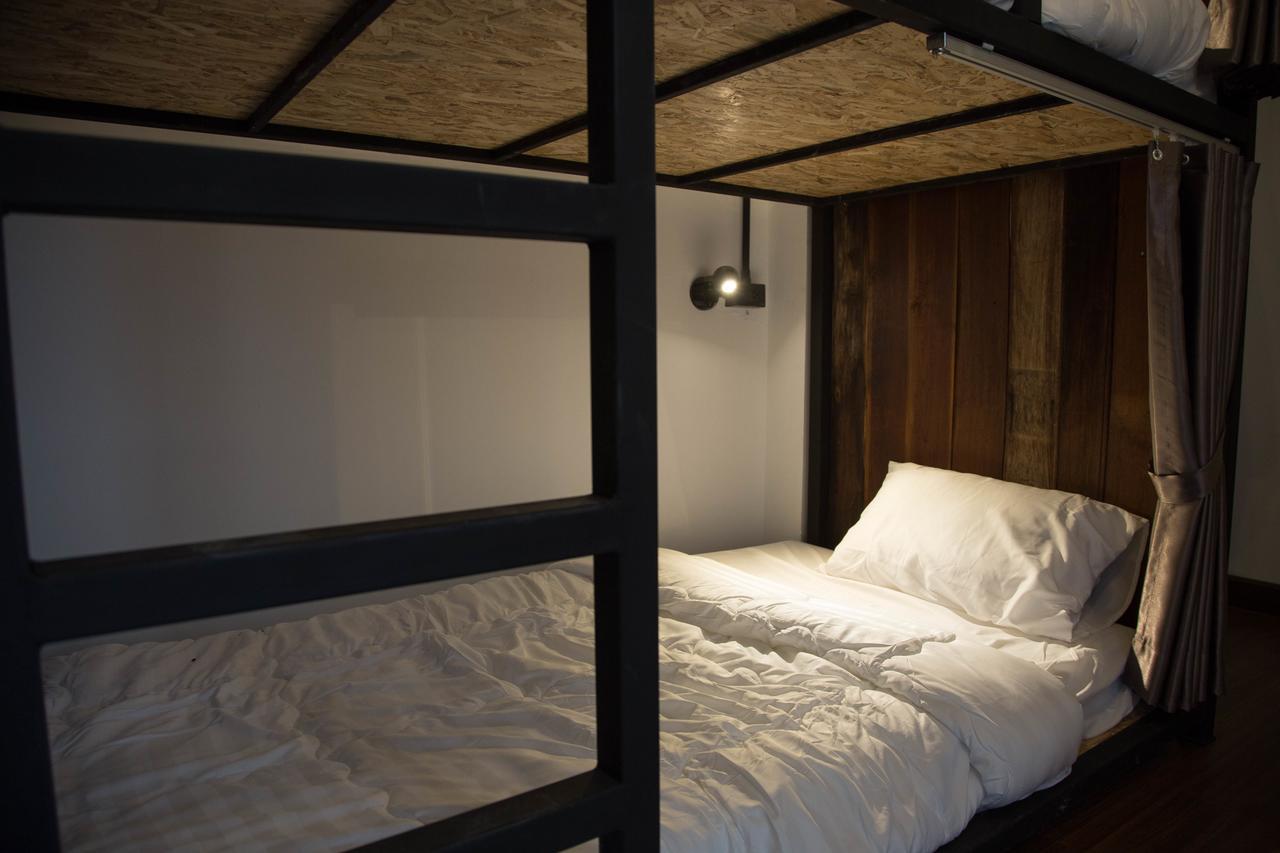 Sleep With You - Hatch Co-Living And Co-Working Space Chiang Mai Extérieur photo