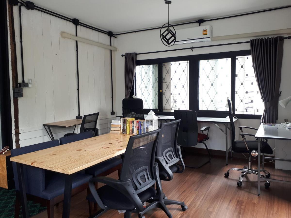 Sleep With You - Hatch Co-Living And Co-Working Space Chiang Mai Extérieur photo